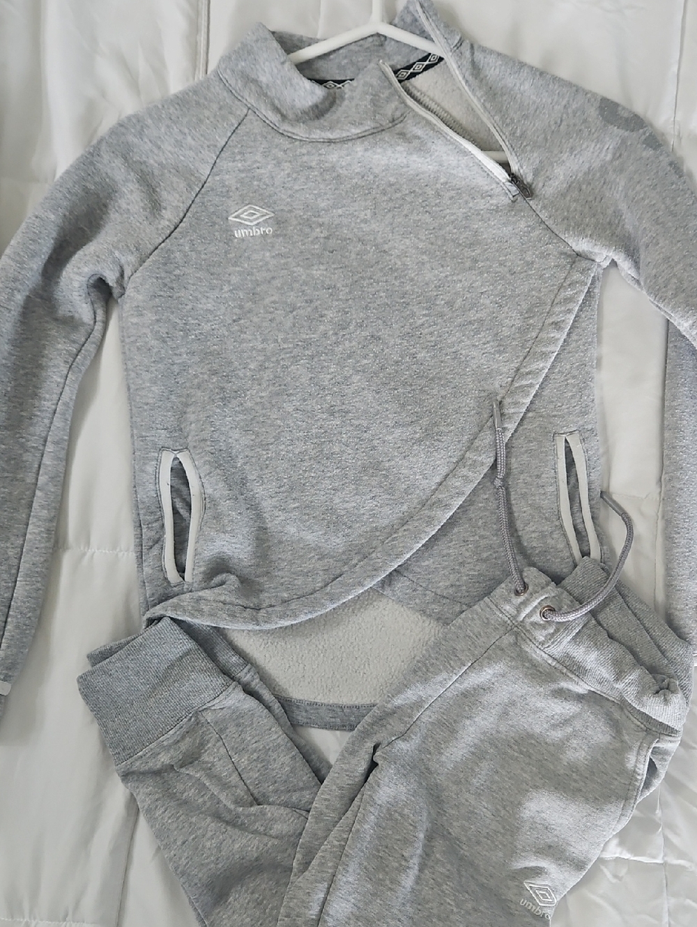 Umbro Gray Heather Athletic Pullover and Joggers Set